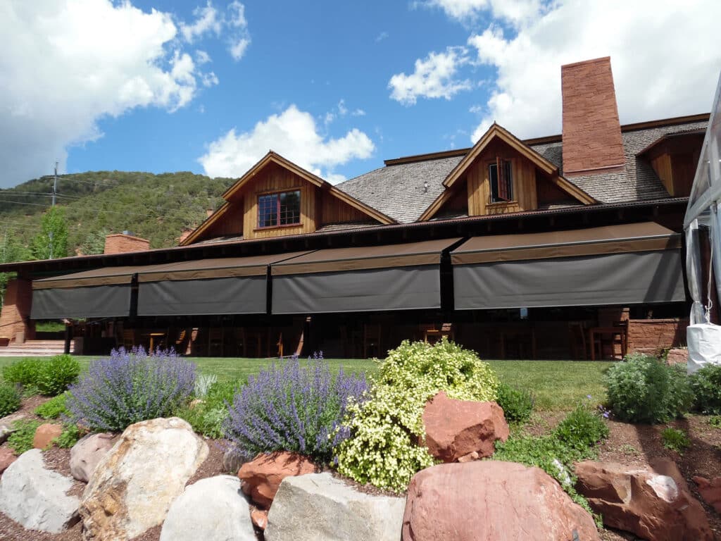 Commercial Retractable Awnings 1